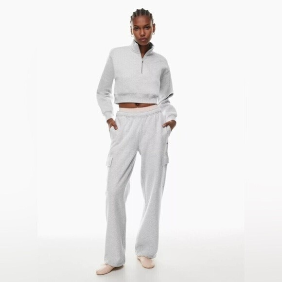 aritzia tna cozy fleece perfect 1/4 zip sweatshirt - Picture 2 of 8